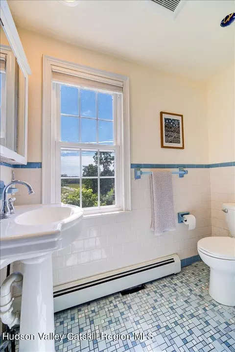 Bath - 2184 Bruynswick Rd, Wallkill, NY 12589 photo 2 of 2