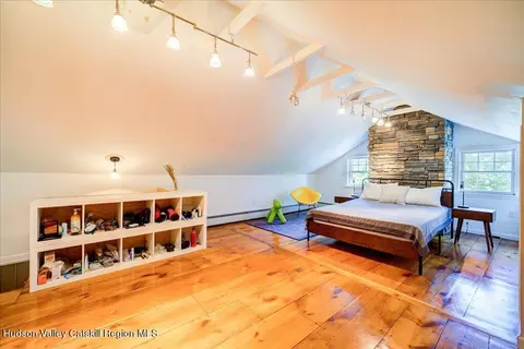 Bedroom - 2184 Bruynswick Rd, Wallkill, NY 12589 photo 4 of 7