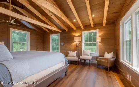 Bedroom - 2184 Bruynswick Rd, Wallkill, NY 12589 photo 6 of 7