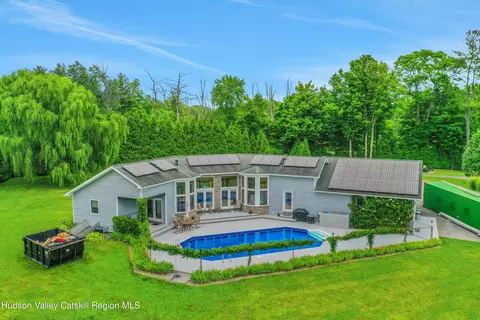 251 Malden Tpke, Saugerties, NY 12477