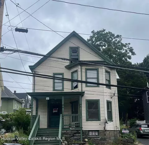 62 E Chester St, Kingston, NY 12401