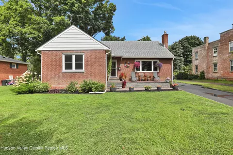 181 Market St, Saugerties, NY 12477