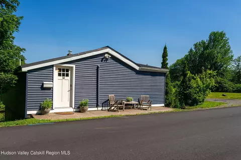 30 Spruce St, Tannersville, NY 12485