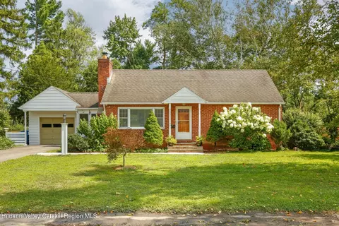 16 Cummings Ave, Kingston, NY 12401