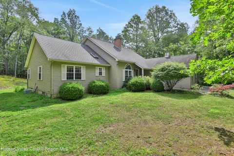 98 Wood Rd, Westtown, NY 10998