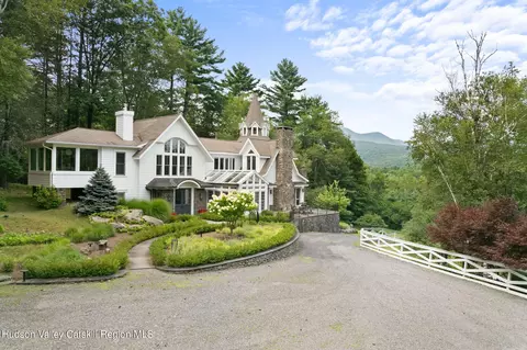 97 Sickler Rd, Woodstock, NY 12498