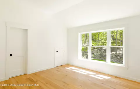 Bedroom - 382 Beaverkill Rd, Olivebridge, NY 12461 photo 8 of 8
