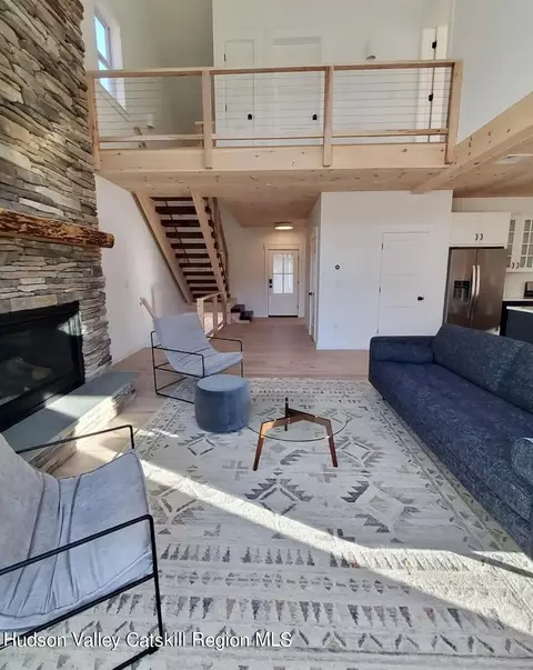 Living - 382 Beaverkill Rd, Olivebridge, NY 12461 photo 3 of 7