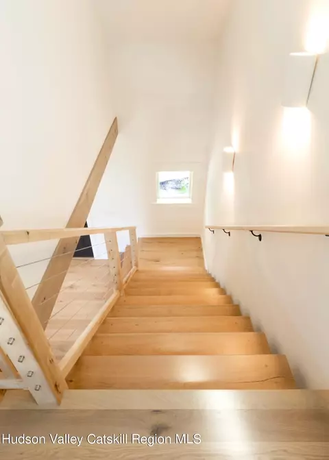 Entry Way - 382 Beaverkill Rd, Olivebridge, NY 12461 photo 3 of 5