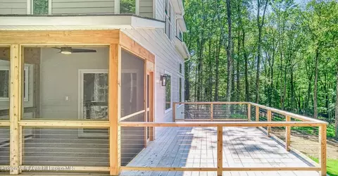 Exterior - 382 Beaverkill Rd, Olivebridge, NY 12461 photo 4 of 8