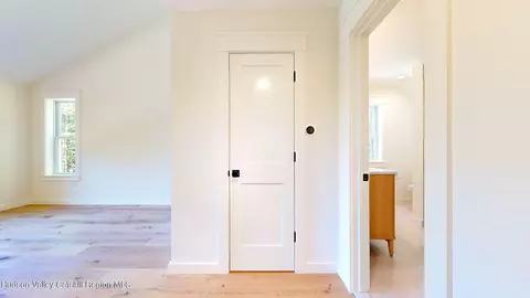 Entry Way - 382 Beaverkill Rd, Olivebridge, NY 12461 photo 5 of 5