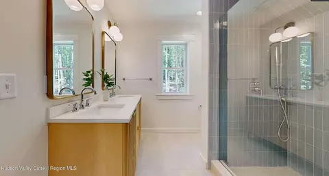 Bath - 382 Beaverkill Rd, Olivebridge, NY 12461 photo 2 of 3