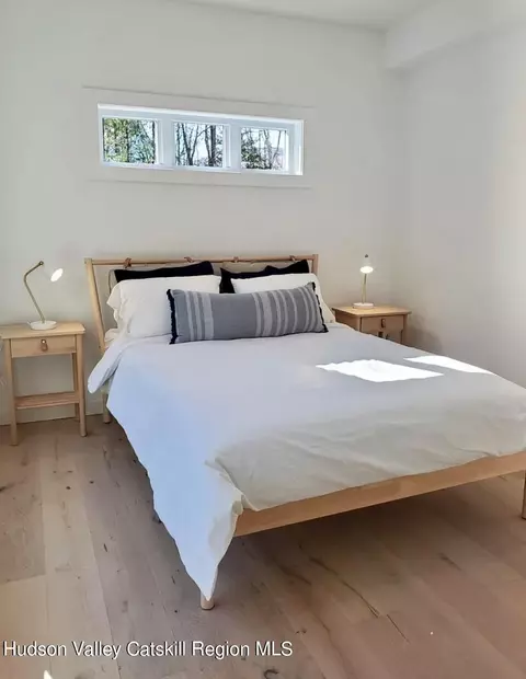 Bedroom - 382 Beaverkill Rd, Olivebridge, NY 12461 photo 1 of 8