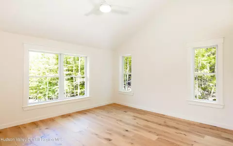 Bedroom - 382 Beaverkill Rd, Olivebridge, NY 12461 photo 6 of 8