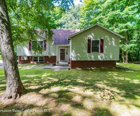 211 Freetown Hwy, Wallkill, NY 12589