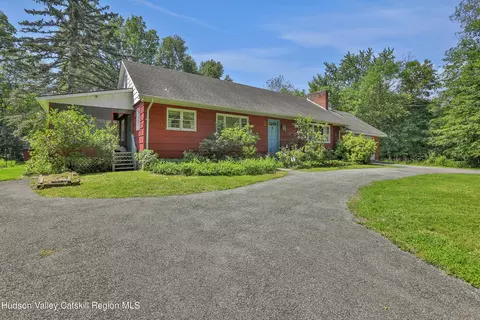167 Lippincott Rd, Wallkill, NY 12589