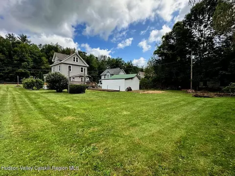 16 Fire House Rd, Big Indian, NY 12410