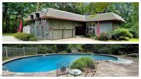 13 Simmons St, Saugerties, NY 12477