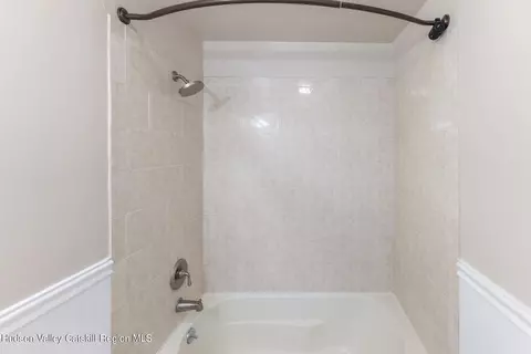 Bath - 6 Colonial Rd #46, Beacon, NY 12508 photo 2 of 2