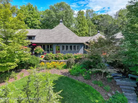55 Marakill Ln, New Paltz, NY 12561