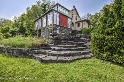 29 Maddaloni Rd, Hurley, NY 12443