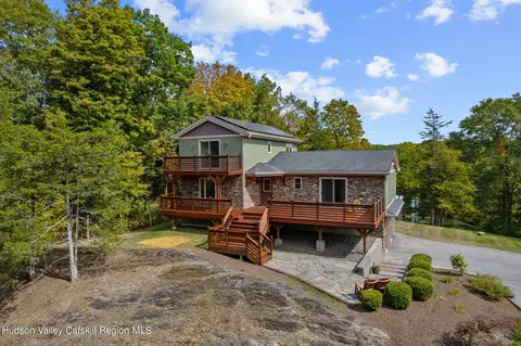 290 Old Kingston Rd, New Paltz, NY 12561