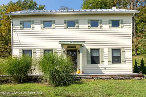 255 High Falls Rd, Saugerties, NY 12477