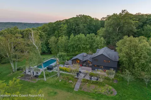 2655 Glasco Tpke, Woodstock, NY 12498