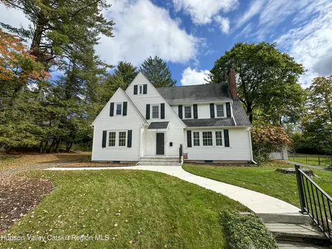 9 Delaware Ave, Liberty, NY 12754