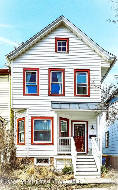15 Clinton Ave, Kingston, NY 12401