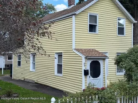 43 S Pine St, Kingston, NY 12401