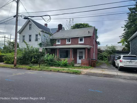 39 Garden St, Kingston, NY 12401