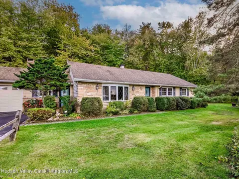 410 Adams Ct, Hurley, NY 12443