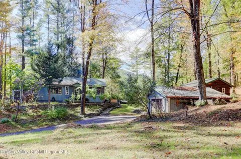 676 Wittenberg Rd, Woodstock, NY 12498