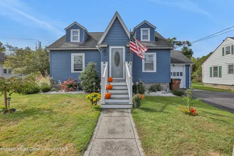27 Fairview Ave, Kingston, NY 12401