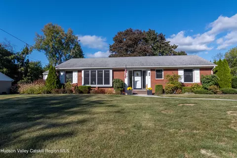 160 Griffin Dr, Hurley, NY 12443