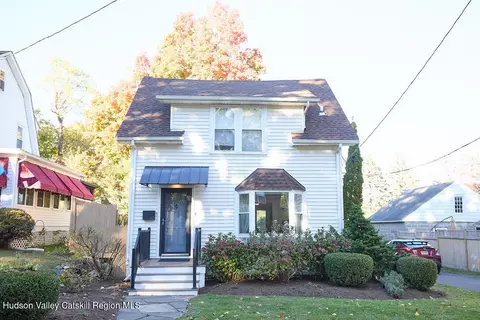 60 Fairmont Ave, Kingston, NY 12401