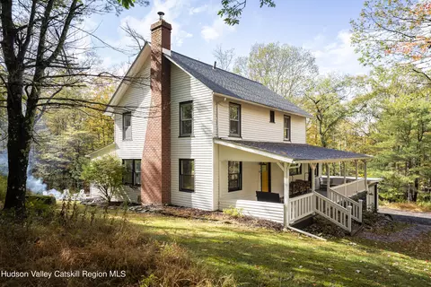 43 Mount Airy Rd, Saugerties, NY 12477