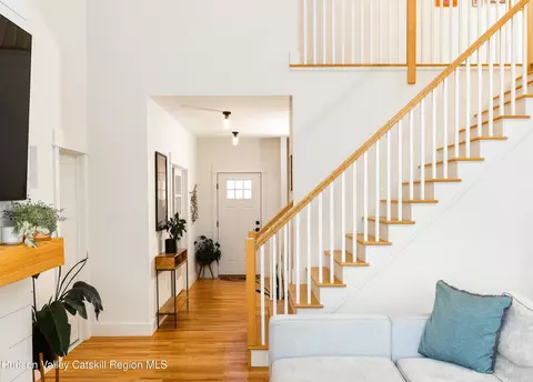 Entry Way - 110 Mulford Dr, Wallkill, NY 12589 photo 4 of 4