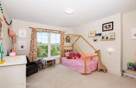 Bedroom - 110 Mulford Dr, Wallkill, NY 12589 photo 4 of 4