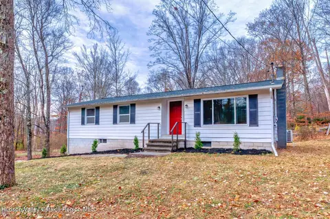 123 Mountain Rd, Shokan, NY 12481