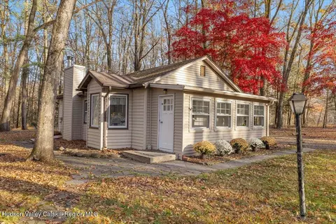 106-108 Mcbride St, Napanoch, NY 12458
