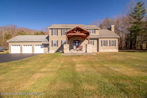 540 Ulster Heights Rd, Ellenville, NY 12428