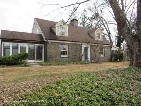 455 Binnewater Rd, Rosendale, NY 12472