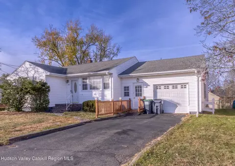 180 Williams St, Port Ewen, NY 12466