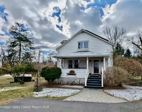 295 Spruce Rd, Middletown, NY 10940