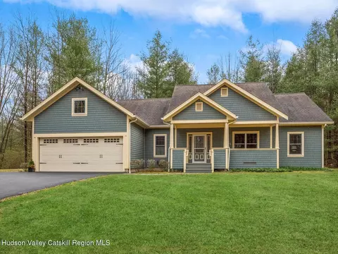 208 Bruceville Rd, High Falls, NY 12440