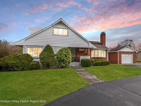 196 Main St, Lake Katrine, NY 12449