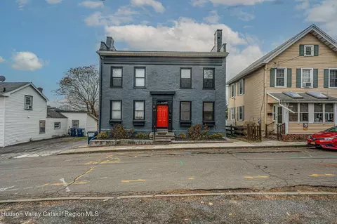 24 Mcdonald St, Saugerties, NY 12477
