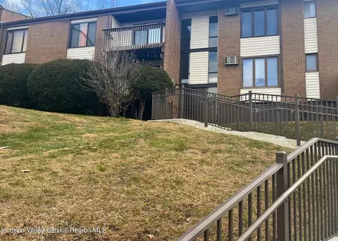 3 Hook Rd #56B, Poughkeepsie, NY 12601